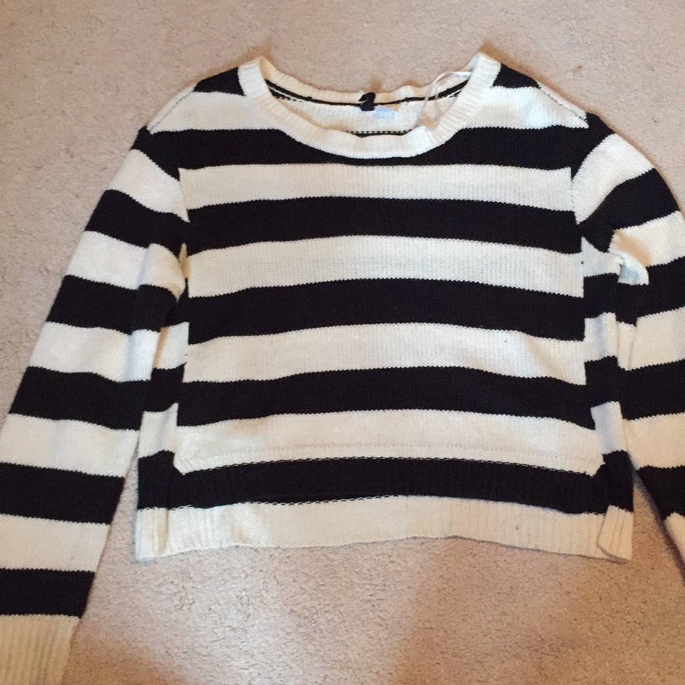 Black and white striped H&M sweater